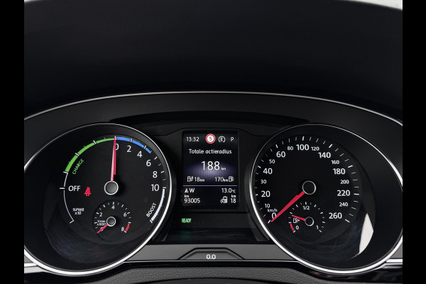 Volkswagen Passat Variant 1.4 TSI PHEV GTE | Trekhaak | Matrix LED | 360 cam | Massage | ACC | Stoelvw v+a | Head Up | Dodehoek