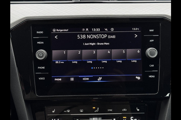 Volkswagen Passat Variant 1.4 TSI PHEV GTE | Trekhaak | Matrix LED | 360 cam | Massage | ACC | Stoelvw v+a | Head Up | Dodehoek