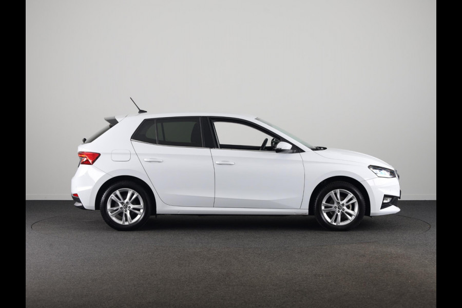 Škoda Fabia 1.0 TSI Business Edition 95pk | Parkeercamera | Verwarmbare voorstoelen | Navigatie via App | Verlengde garantie