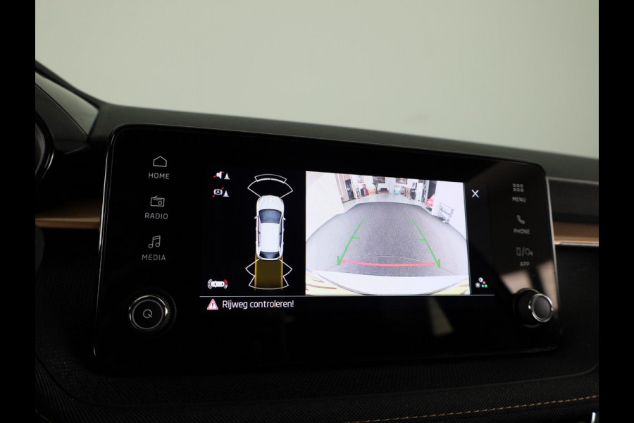 Škoda Fabia 1.0 TSI Business Edition 95pk | Parkeercamera | Verwarmbare voorstoelen | Navigatie via App | Verlengde garantie