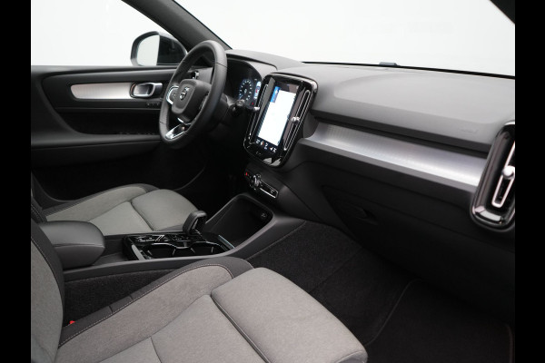 Volvo XC40 T4 Plus Bright Plug In Hybrid 211pk Dealer O.H. PHEV | Adaptive Cruise | Camera | Sportstoelen Memory & Verwarmd | Harman / Kardon | Stuur Verwarmd | Apple Carplay | Keyless | Navigatie | DAB |