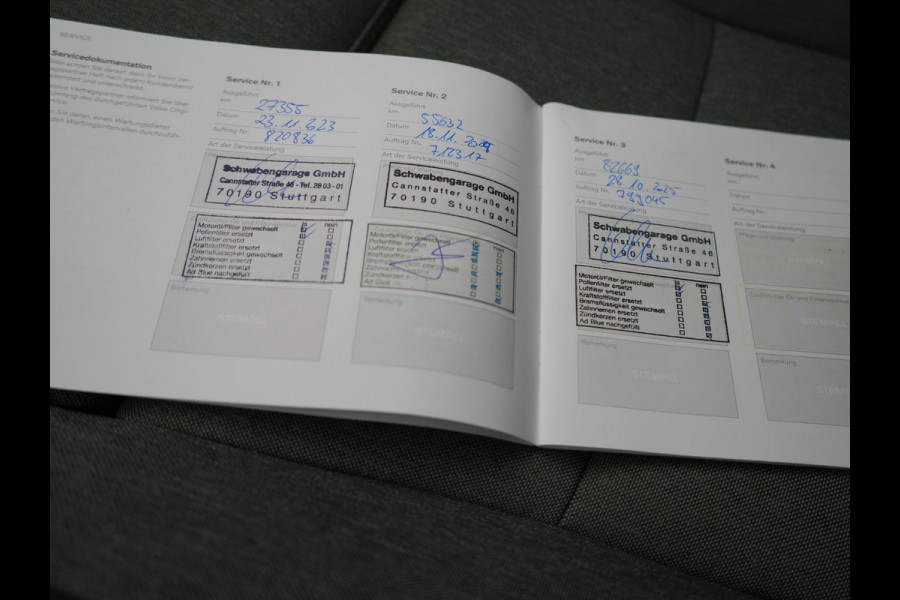 Volvo XC40 T4 Plus Bright Plug In Hybrid 211pk Dealer O.H. PHEV | Adaptive Cruise | Camera | Sportstoelen Memory & Verwarmd | Harman / Kardon | Stuur Verwarmd | Apple Carplay | Keyless | Navigatie | DAB |