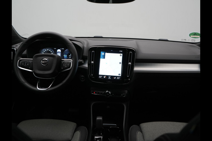 Volvo XC40 T4 Plus Bright Plug In Hybrid 211pk Dealer O.H. PHEV | Adaptive Cruise | Camera | Sportstoelen Memory & Verwarmd | Harman / Kardon | Stuur Verwarmd | Apple Carplay | Keyless | Navigatie | DAB |