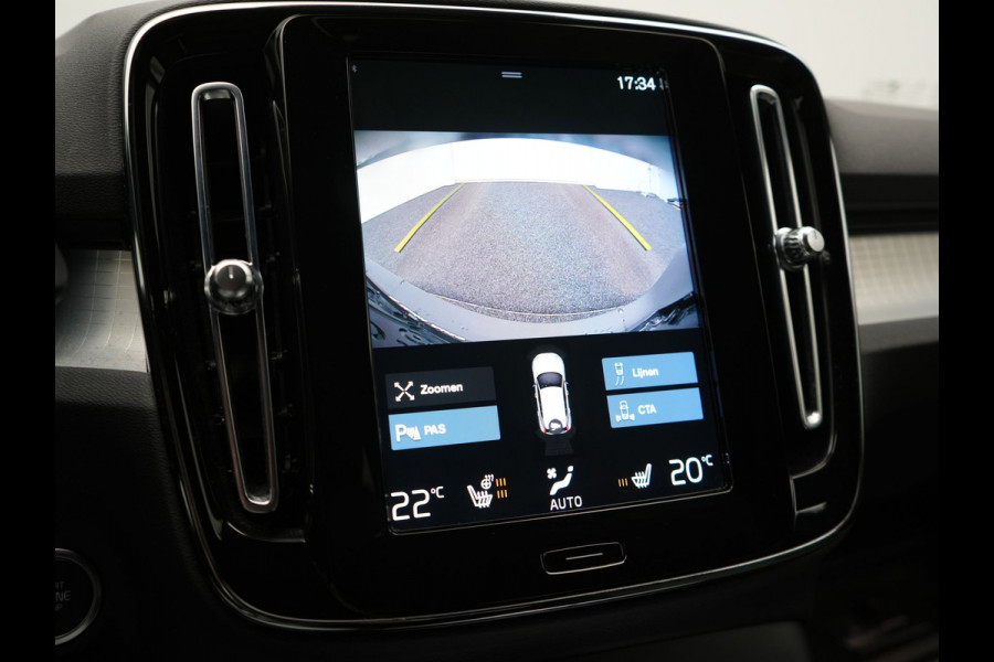 Volvo XC40 T4 Plus Bright Plug In Hybrid 211pk Dealer O.H. PHEV | Adaptive Cruise | Camera | Sportstoelen Memory & Verwarmd | Harman / Kardon | Stuur Verwarmd | Apple Carplay | Keyless | Navigatie | DAB |