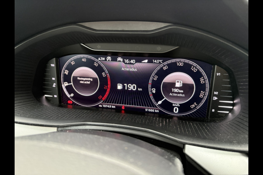 Škoda Kamiq 1.0 TSi 115pk Business Edition PANORAMADAK/VIRTUAL/CAMERA/PDC/19INCH/TREKHAAK