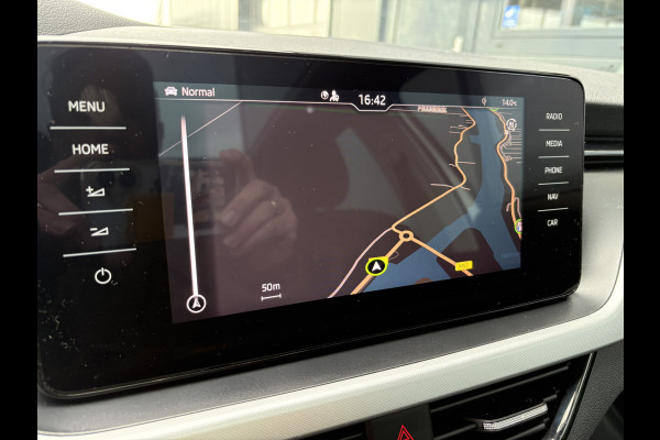 Škoda Kamiq 1.0 TSi 115pk Business Edition PANORAMADAK/VIRTUAL/CAMERA/PDC/19INCH/TREKHAAK