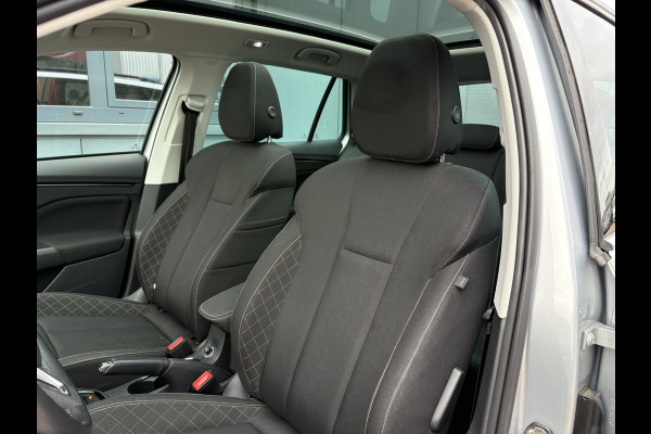 Škoda Kamiq 1.0 TSi 115pk Business Edition PANORAMADAK/VIRTUAL/CAMERA/PDC/19INCH/TREKHAAK