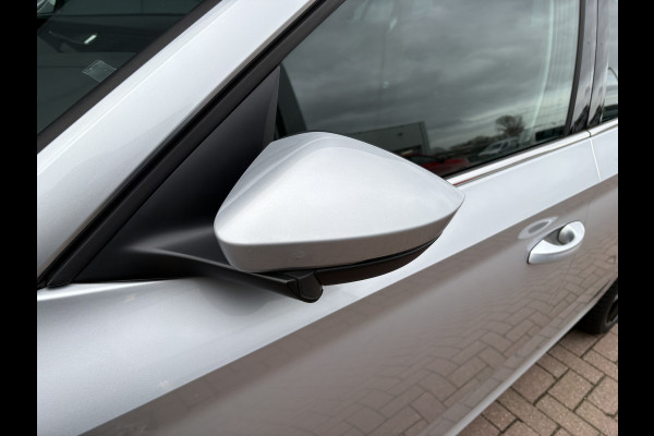 Škoda Kamiq 1.0 TSi 115pk Business Edition PANORAMADAK/VIRTUAL/CAMERA/PDC/19INCH/TREKHAAK