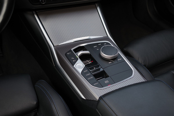 BMW 3 Serie Touring 330e 293 PK xDrive M Sport Pro PHEV, Panoramadak, Kuipstoelen, Head-Up, Adap. Cruise Control