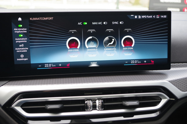 BMW 3 Serie Touring 330e 293 PK xDrive M Sport Pro PHEV, Panoramadak, Kuipstoelen, Head-Up, Adap. Cruise Control