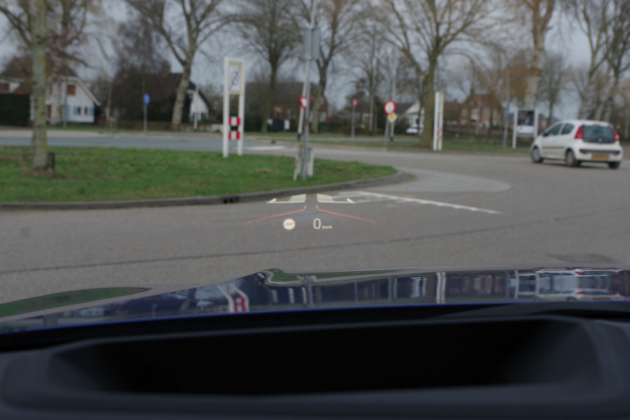 BMW 3 Serie Touring 330e 293 PK xDrive M Sport Pro PHEV, Panoramadak, Kuipstoelen, Head-Up, Adap. Cruise Control