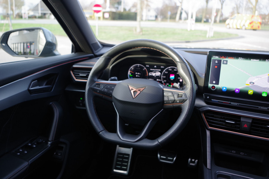 CUPRA Formentor 1.4 e-Hybrid 245 PK VZ Performance PHEV, Trekhaak, Panoramadak, Adap. Cruise Control, Matrix-LED