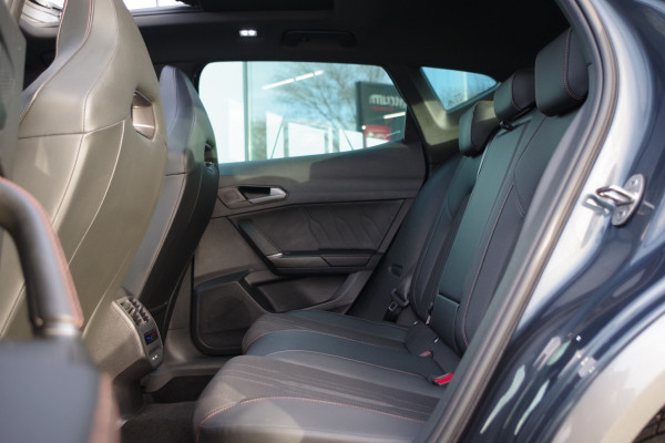 CUPRA Formentor 1.4 e-Hybrid 245 PK VZ Performance PHEV, Trekhaak, Panoramadak, Adap. Cruise Control, Matrix-LED