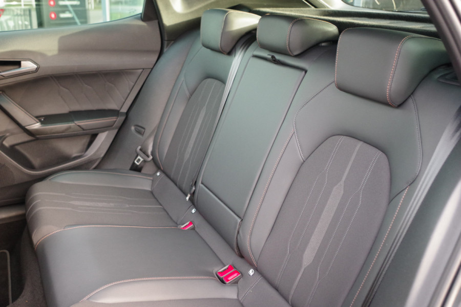 CUPRA Formentor 1.4 e-Hybrid 245 PK VZ Performance PHEV, Trekhaak, Panoramadak, Adap. Cruise Control, Matrix-LED