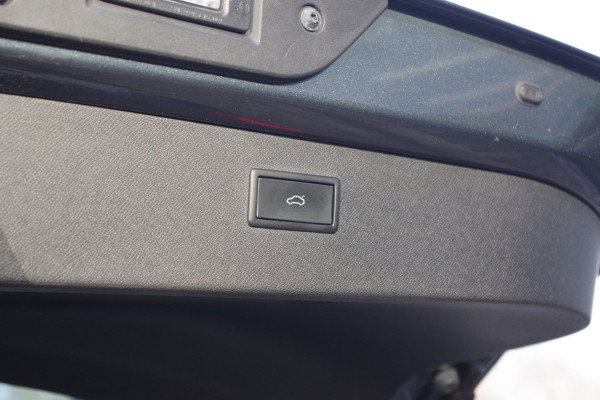 CUPRA Formentor 1.4 e-Hybrid 245 PK VZ Performance PHEV, Trekhaak, Panoramadak, Adap. Cruise Control, Matrix-LED