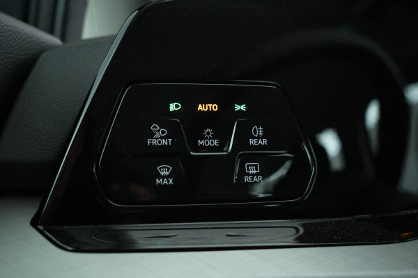 Volkswagen Golf Variant 1.0 eTSI Life Automaat, Navigatie, Digital Dash