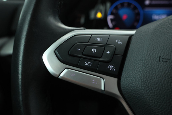 Volkswagen Golf Variant 1.0 eTSI Life Automaat, Navigatie, Digital Dash