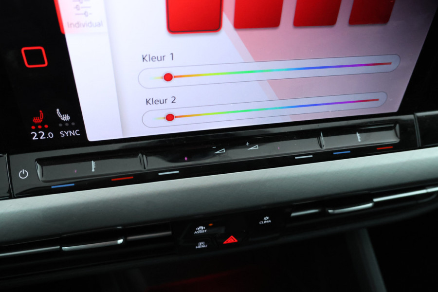 Volkswagen Golf Variant 1.0 eTSI Life Automaat, Navigatie, Digital Dash