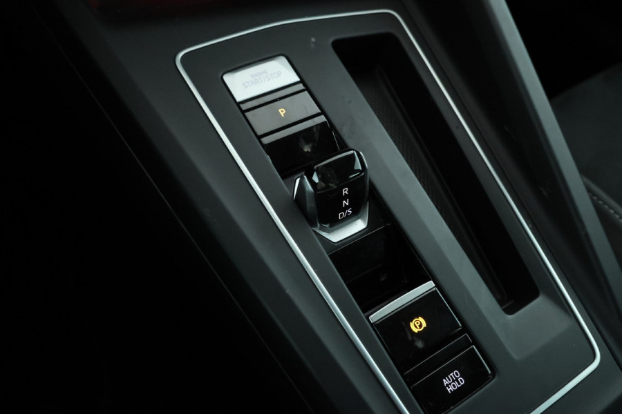 Volkswagen Golf Variant 1.0 eTSI Life Automaat, Navigatie, Digital Dash