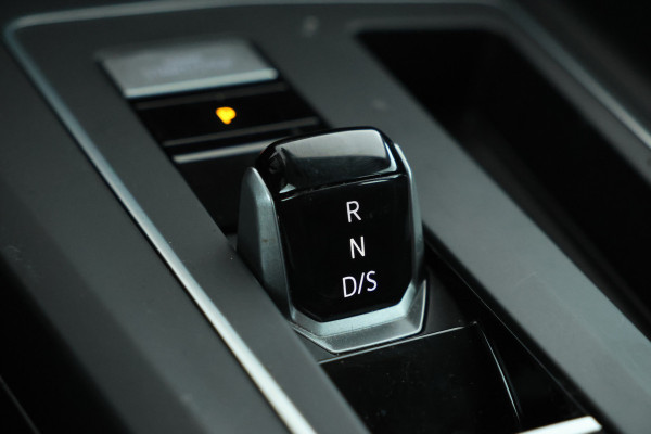 Volkswagen Golf Variant 1.0 eTSI Life Automaat, Navigatie, Digital Dash