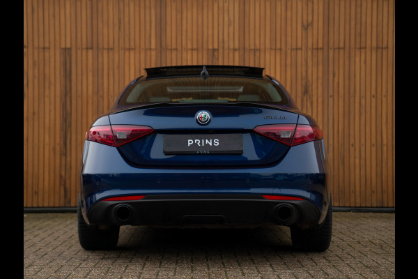 Alfa Romeo Giulia 2.0T B-Tech | Pano-dak | Veloce stoelen | Adapt. cruise