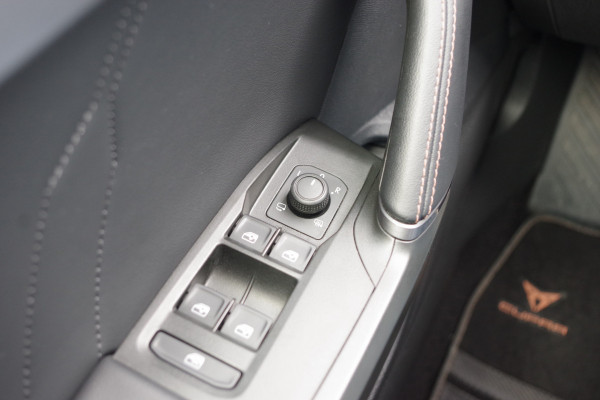 CUPRA Formentor 1.4 e-Hybrid 204 PK Adrenaline PHEV, Adap. Cruise Control, Camera, LED, Winterpakket