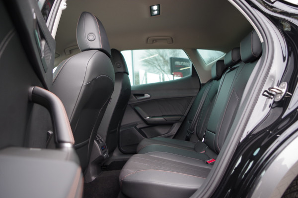 CUPRA Formentor 1.4 e-Hybrid 204 PK Adrenaline PHEV, Adap. Cruise Control, Camera, LED, Winterpakket