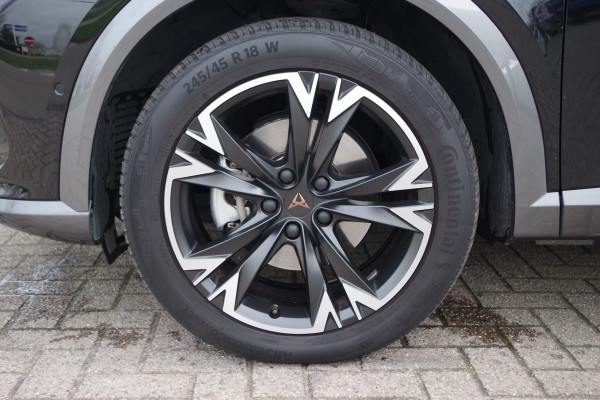 CUPRA Formentor 1.4 e-Hybrid 204 PK Adrenaline PHEV, Adap. Cruise Control, Camera, LED, Winterpakket