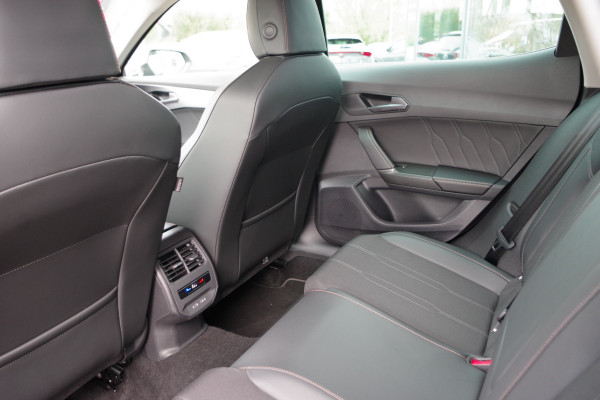 CUPRA Formentor 1.4 e-Hybrid 204 PK Adrenaline PHEV, Adap. Cruise Control, Camera, LED, Winterpakket