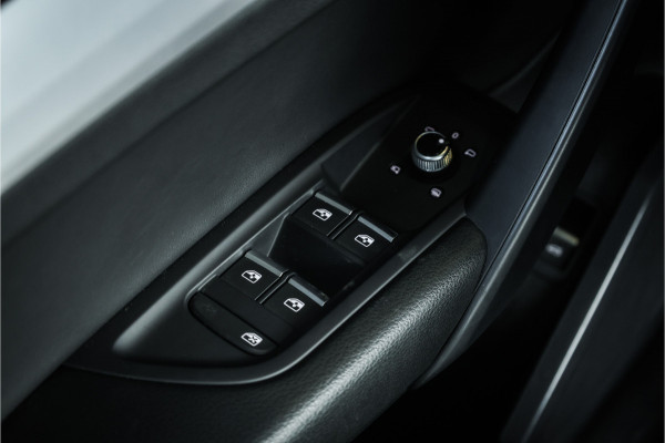 Audi Q5 50 TFSI e S edition - Panorama | Elek. Trekhaak | Stoelverwarming | Camera