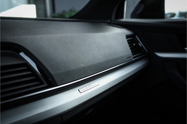 Audi Q5 50 TFSI e S edition - Panorama | Elek. Trekhaak | Stoelverwarming | Camera