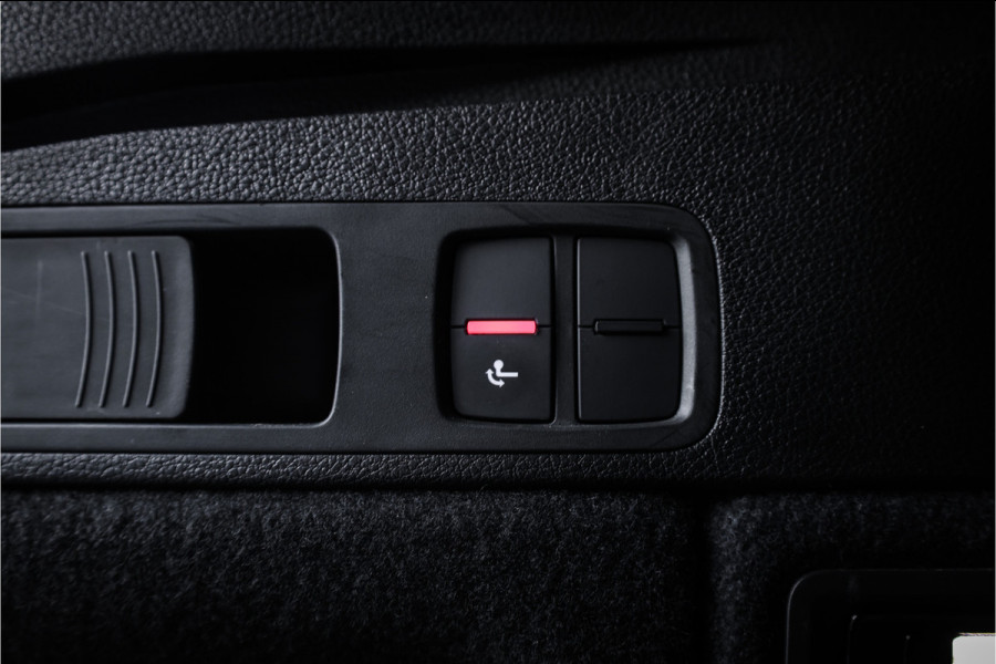 Audi Q5 50 TFSI e S edition - Panorama | Elek. Trekhaak | Stoelverwarming | Camera
