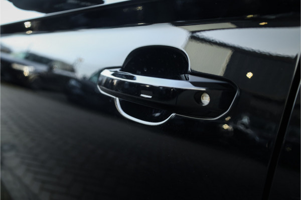 Audi Q5 50 TFSI e S edition - Panorama | Elek. Trekhaak | Stoelverwarming | Camera