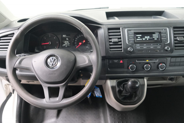Volkswagen Transporter 2.0 TDI L1H1 DC - Airco, Cruise, Trekhaak.