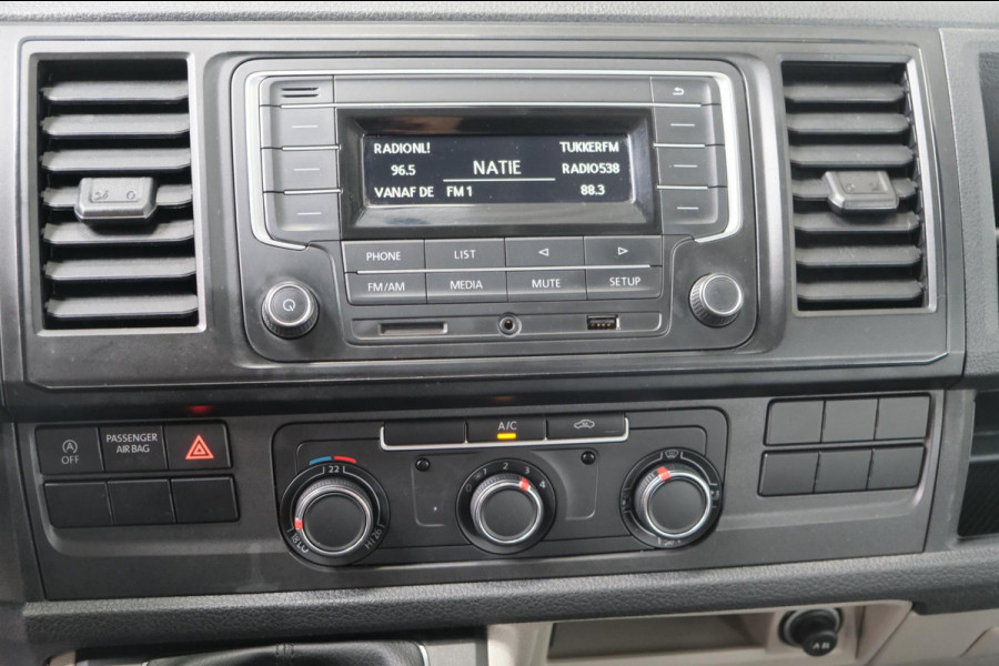 Volkswagen Transporter 2.0 TDI L1H1 DC - Airco, Cruise, Trekhaak.