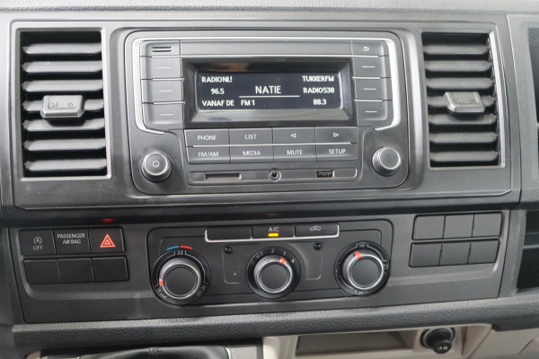 Volkswagen Transporter 2.0 TDI L1H1 DC - Airco, Cruise, Trekhaak.