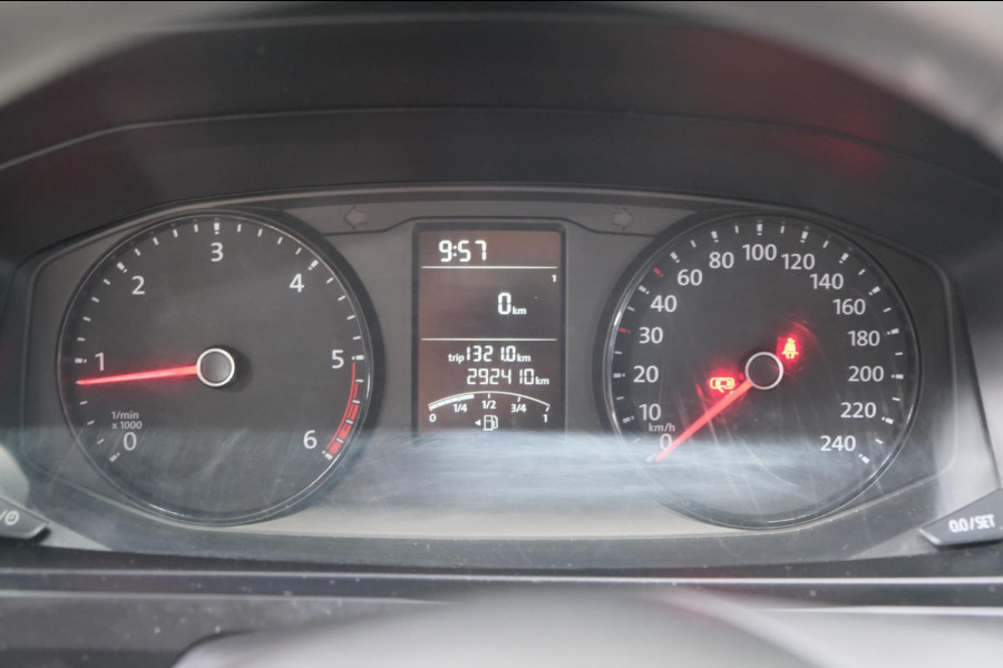 Volkswagen Transporter 2.0 TDI L1H1 DC - Airco, Cruise, Trekhaak.