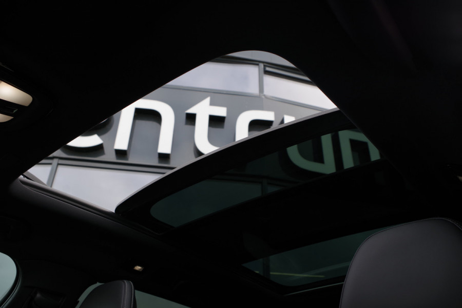 Volvo V60 2.0 T6 Plug-in Hybrid AWD 350 PK Ultimate Dark Long Range, Panoramadak, Trekhaak, H/K Sound, Adap. Cruise Control