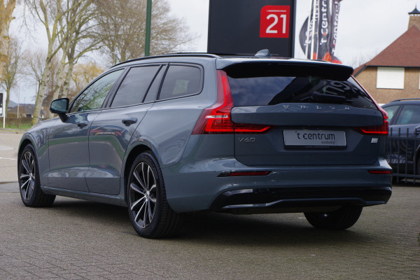 Volvo V60 2.0 T6 Plug-in Hybrid AWD 350 PK Ultimate Dark Long Range, Panoramadak, Trekhaak, H/K Sound, Adap. Cruise Control