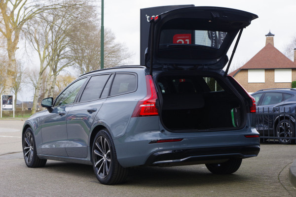 Volvo V60 2.0 T6 Plug-in Hybrid AWD 350 PK Ultimate Dark Long Range, Panoramadak, Trekhaak, H/K Sound, Adap. Cruise Control