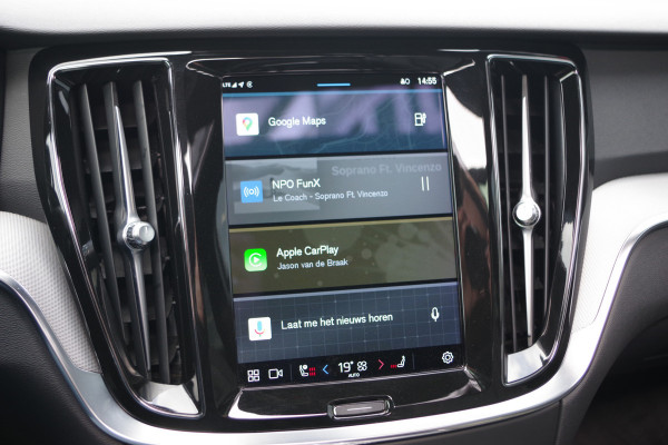 Volvo V60 2.0 T6 Plug-in Hybrid AWD 350 PK Ultimate Dark Long Range, Panoramadak, Trekhaak, H/K Sound, Adap. Cruise Control