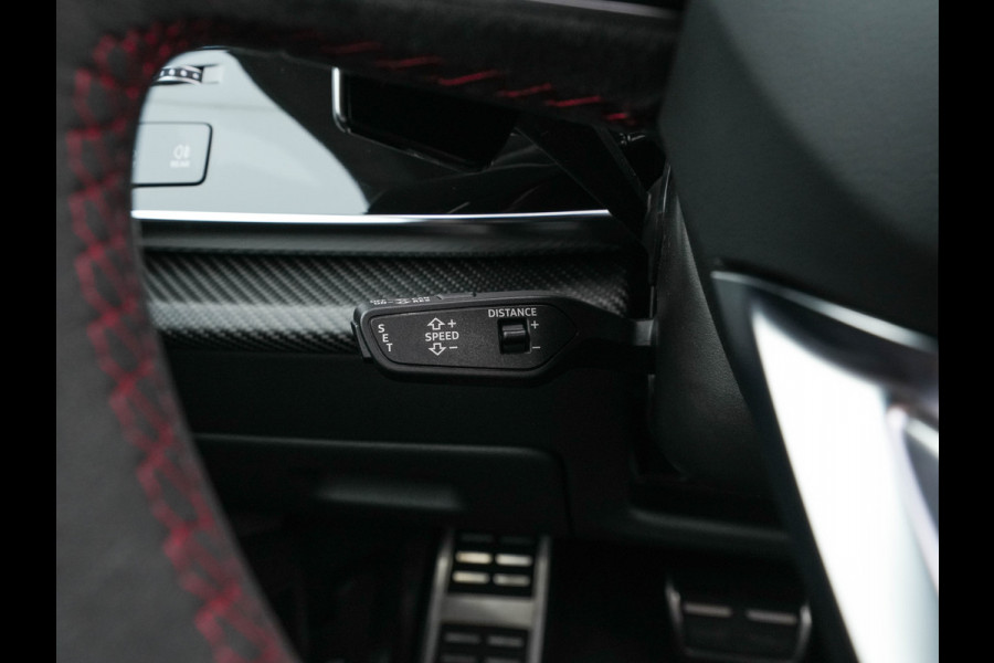 Audi RS Q8 4.0 TFSI Quattro * PANO | MILLTEK-EXHAUST | CERAMIC-BRAKES | CARBON-PACK | LEATHER | MEMORY-PACK | 4-WHEEL-STEERING | AIRSUSPENSION | BANG&OLUFSEN | ADAPTIVE-CRUISE | BLINDSPOT | TOPVIEW | SOFTCLOSE |  ....