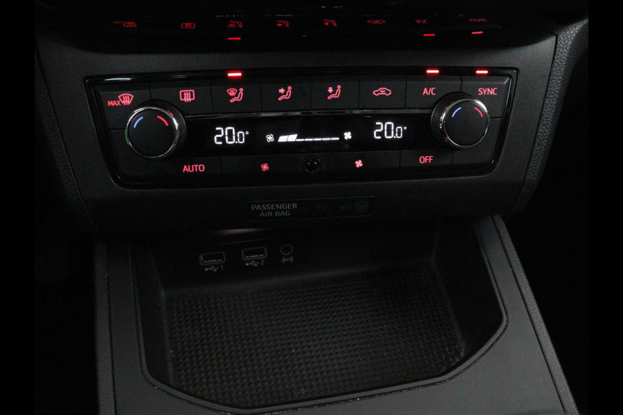 Seat Ibiza 1.5 TSI FR EVO Intens | Panoramadak | Adaptive cruise | Camera | Carplay | Full LED | 18'' | Climate control | Navigatie