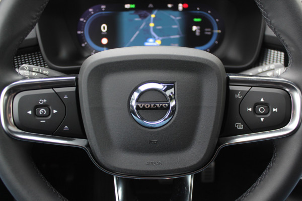 Volvo XC40 Recharge P8 AWD R-Design / SoH 92,4% / Trekhaak / Keyless / 19'' / Half leder / Stuur+Stoelverwarming / DAB / Dodehoek / ACC