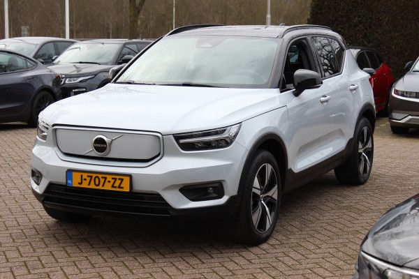 Volvo XC40 Recharge P8 AWD R-Design / SoH 92,4% / Trekhaak / Keyless / 19'' / Half leder / Stuur+Stoelverwarming / DAB / Dodehoek / ACC