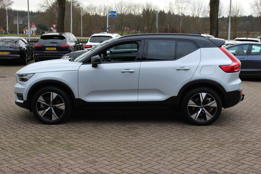 Volvo XC40 Recharge P8 AWD R-Design / SoH 92,4% / Trekhaak / Keyless / 19'' / Half leder / Stuur+Stoelverwarming / DAB / Dodehoek / ACC