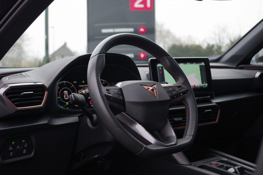 CUPRA Formentor 1.4 e-Hybrid 204 PK Adrenaline PHEV, LED, Kuipstoelen, Memory, Adap. Cruise Control, Camera