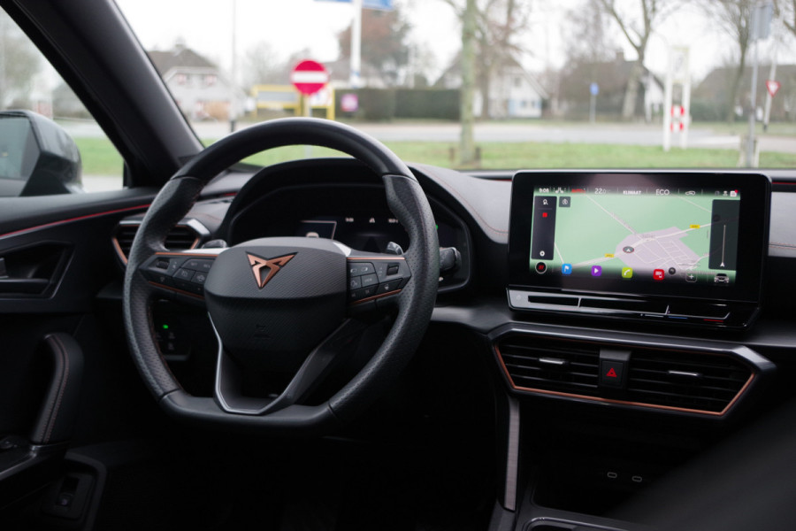 CUPRA Formentor 1.4 e-Hybrid 204 PK Adrenaline PHEV, LED, Kuipstoelen, Memory, Adap. Cruise Control, Camera