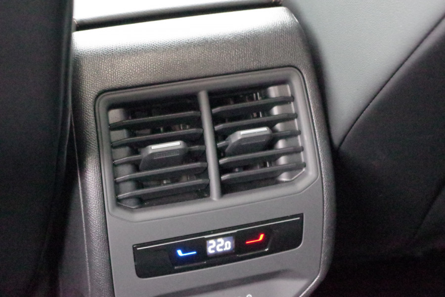 CUPRA Formentor 1.4 e-Hybrid 204 PK Adrenaline PHEV, LED, Kuipstoelen, Memory, Adap. Cruise Control, Camera