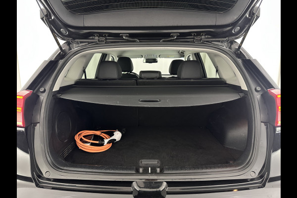 Kia e-Niro ExecutiveLine 64 kWh [ 3-Fase ] {SOH-100%} (INCL-BTW) Aut.*LEATHER | FULL-LED | NAVI-FULLMAP | ADAPTIVE-CRUISE | CAMERA | MEMORY-PACK | LANE-ASSIST | KEYLESS | DIGI-COCKPIT | PRIVACYGLASS | SHIFTPADDLES | 17"ALU*